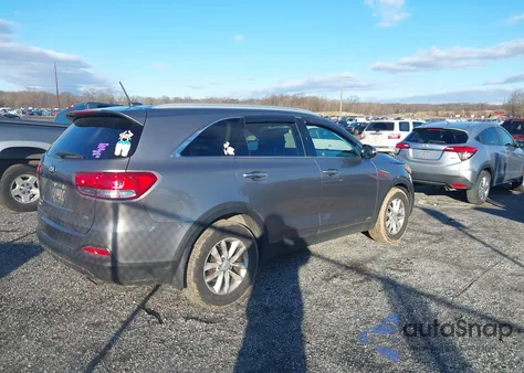 2017 Kia Sorento 2.4L Lx z USA, uszkodzony, nr VIN 5XYPGDA33HG278519